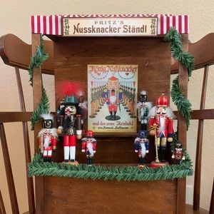 Christmas Decor: Classic Nutcracker Stall